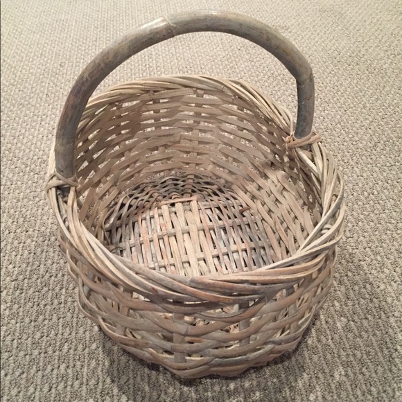 Whitewashed Wicker Basket - Picture 1 of 4